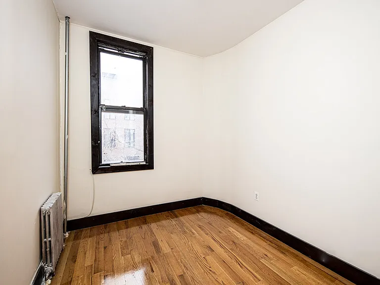88 Starr St #2R — Photo 8