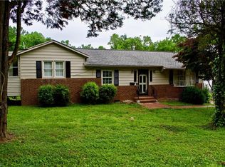 2101 Gerald St, Winston Salem, NC 27105