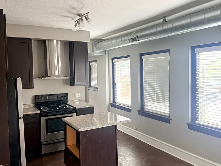 151 N Fountain St — Photo 53