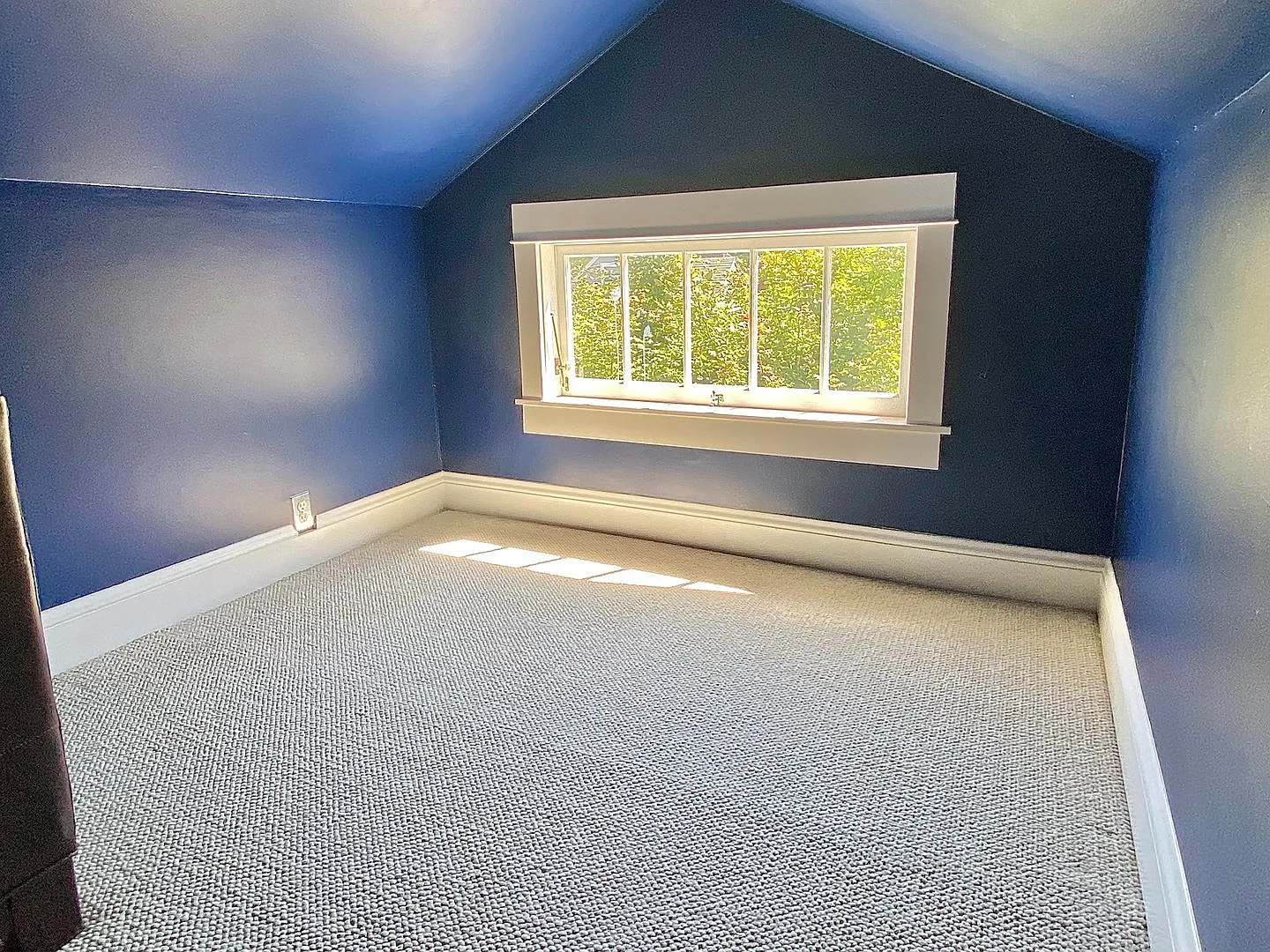 Alameda Stunner!! Charming Bungalow On Large Lot W/ Bonus Room & 2 Car Garage!! — Photo 4