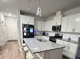 8143 SE Leafhopper St, Hillsboro, OR 97123