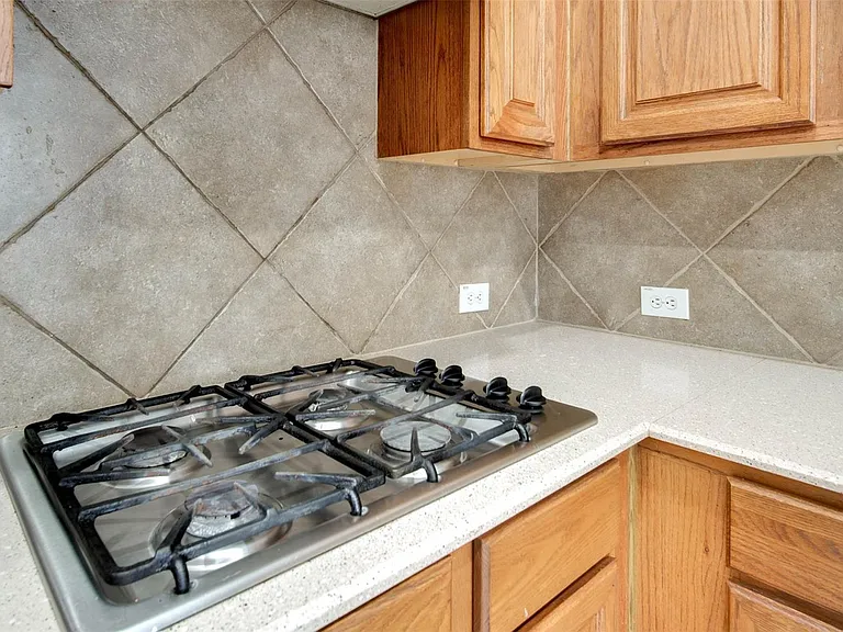 9323 Hillhaven Ct — Photo 12