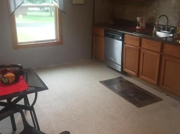 310 Taylor Ave, Girard, OH 44420