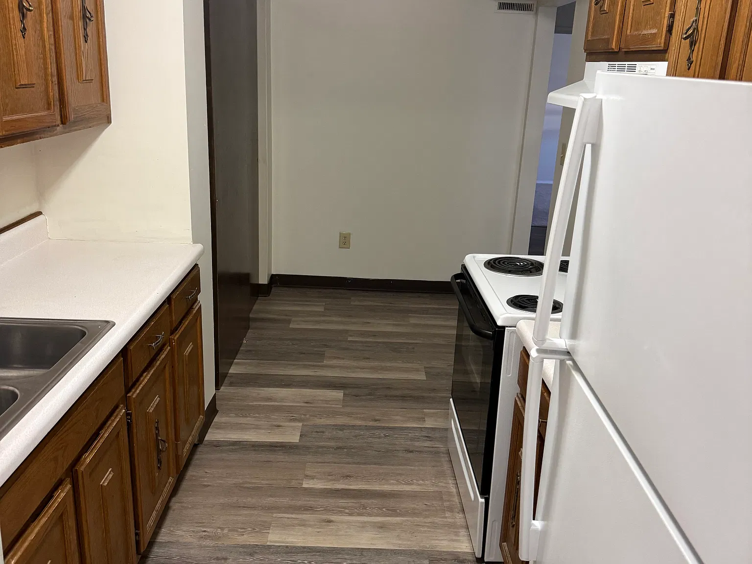 2 bed, 1150 sqft, $875 — Photo 3
