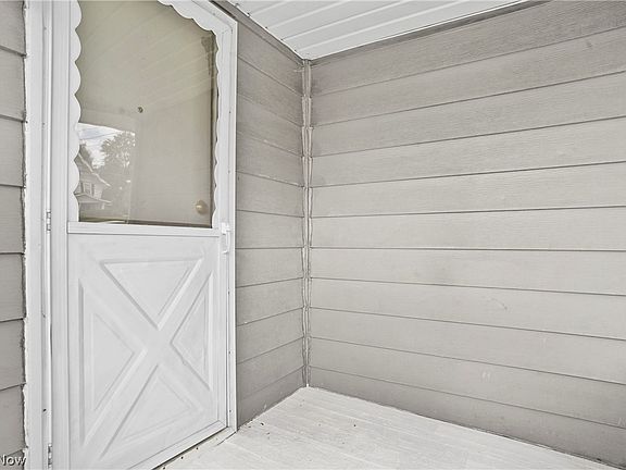 5th image of 2813 6th St