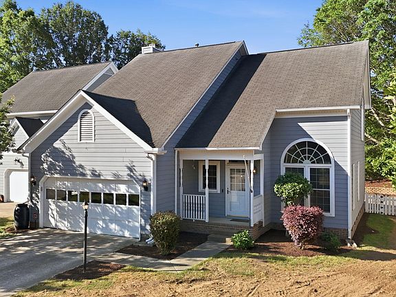 3rd image of 1704 Chadstone Ct