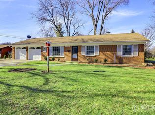 22 Chatham Pl, Montgomery, IL 60538