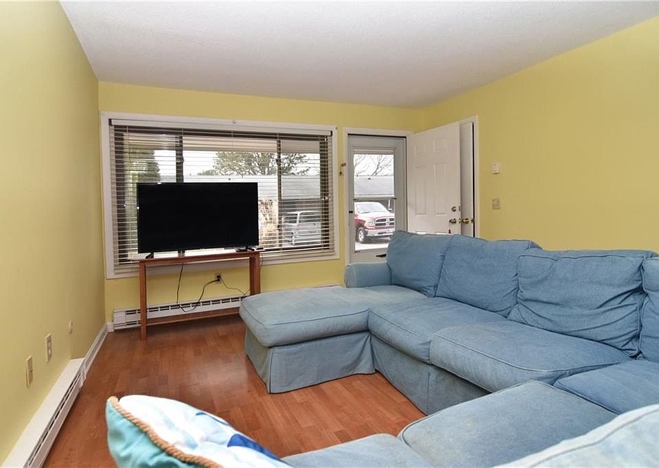 2 A Castle Rock Rd 2A, Charlestown, RI 02813 Zillow