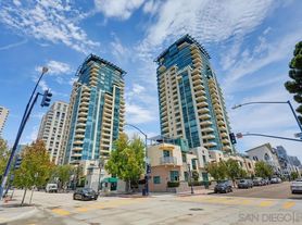 555 Front St