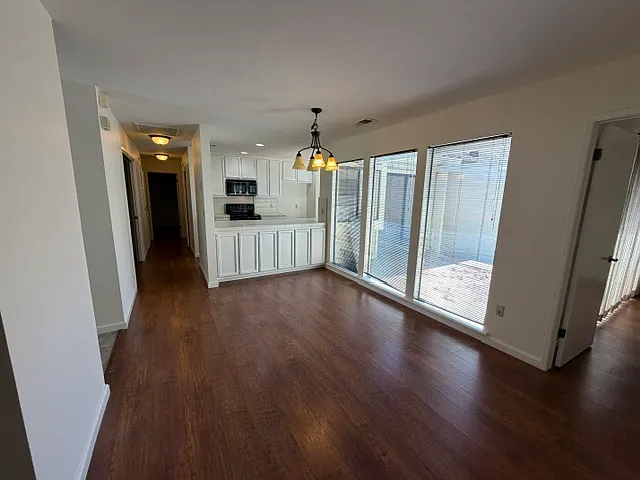 2472 American River Dr — Photo 4