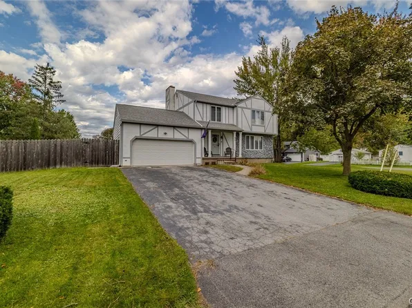400 Helfer Ln, Minoa, NY 13116