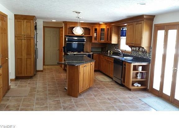 4th image of 941 Oakbrooke Dr