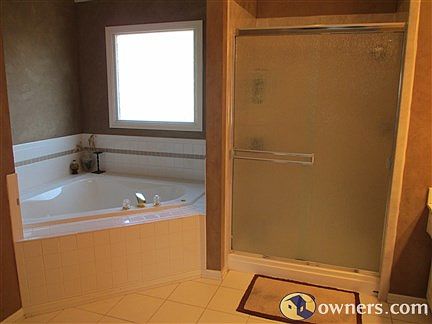 Whirlpool tub in master bathroom