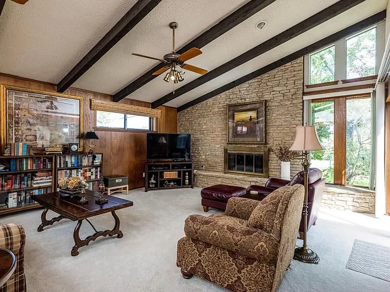 1928 Loma Linda Ct — Photo 14