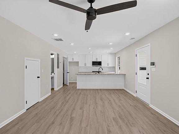 4th image of 1603 Orange St #B