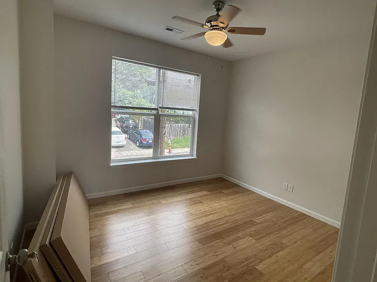 357 Volkert Ave — Photo 10