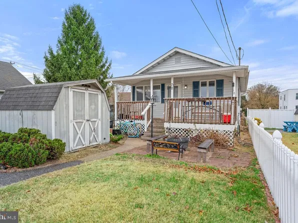 72 N River Dr, Pennsville, NJ 08070