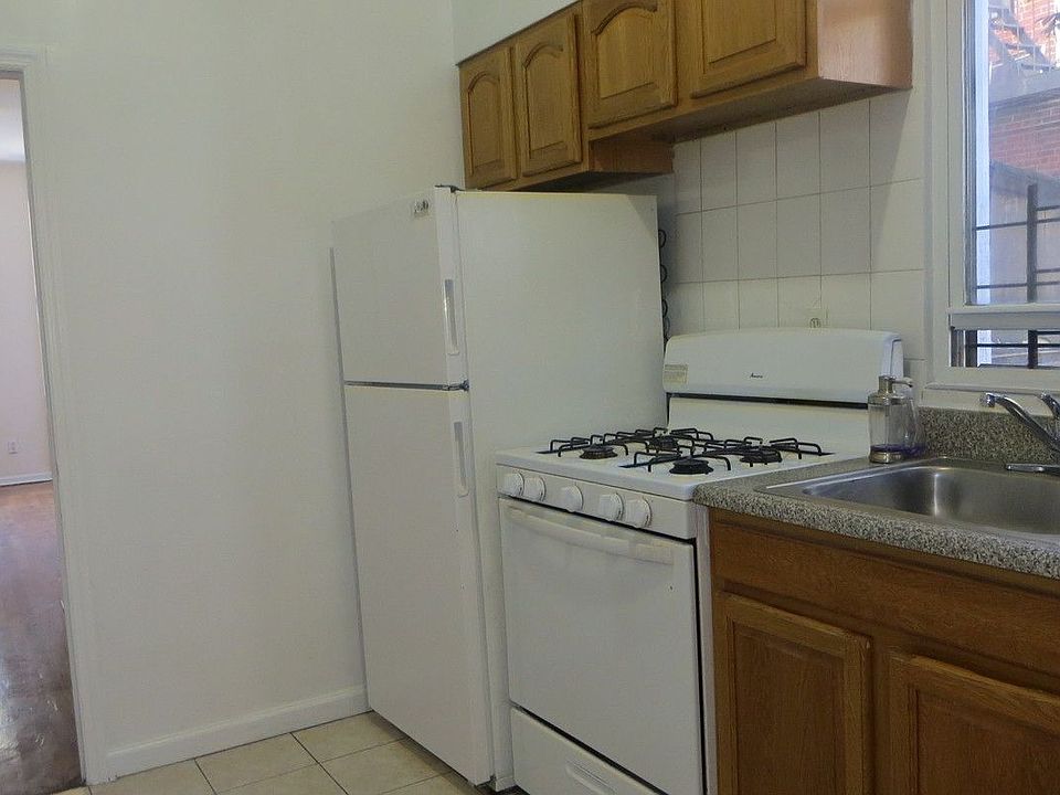 1st image of 177 Maujer St APT 3R
