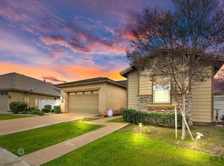 426 Spirea St, Bakersfield, CA 93314