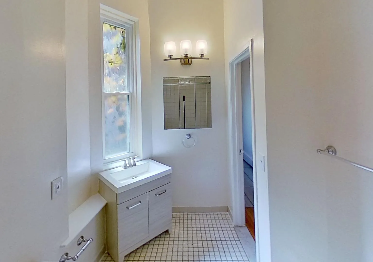 512 Jersey Ave — Photo 4