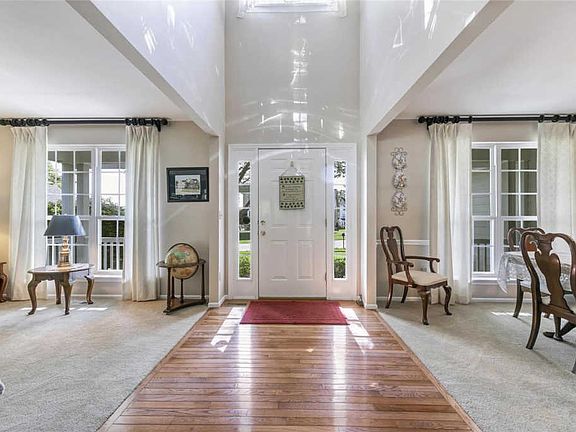 3rd image of 2465 Hickory Manor Dr
