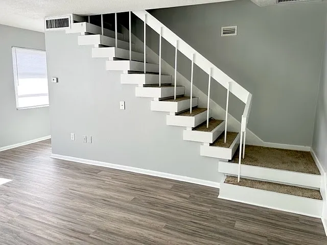 405 S Cirus Ave #1 — Photo 7