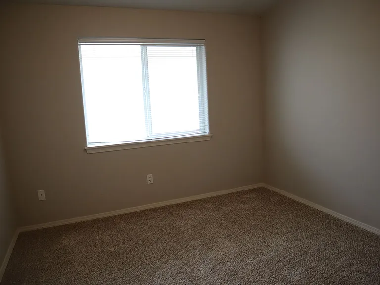 13920 NE 7th Ct — Photo 21