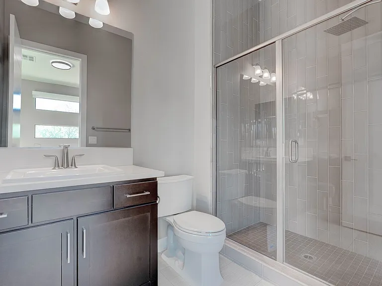 86 Pristine Glen St — Photo 26