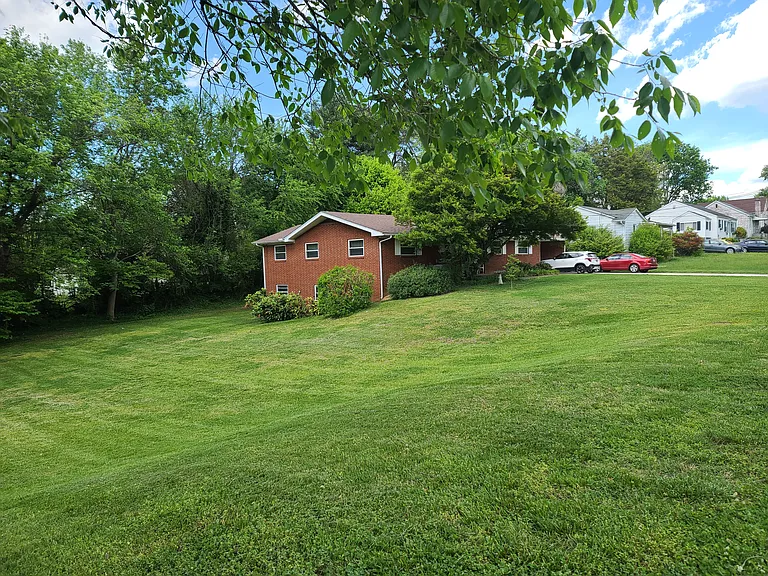 2415 Fairmont Blvd #A — Photo 22