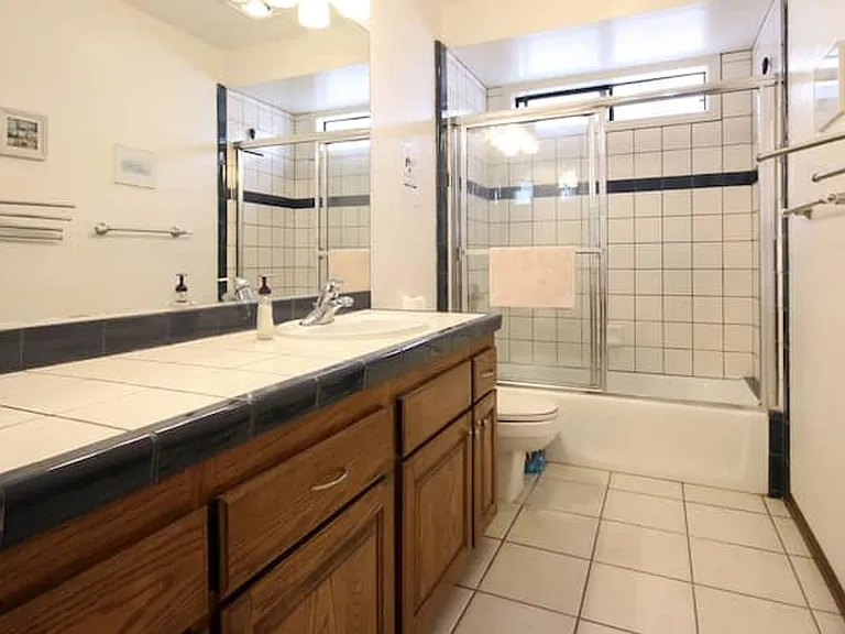 2645 Ocean Front Walk — Photo 42