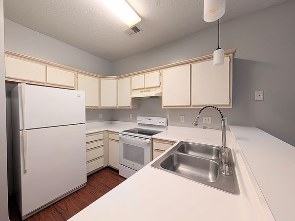 4th image of 484 River Oaks Dr APT 62E