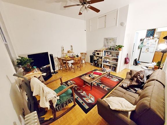 3rd image of 20-40 42nd St #2CC