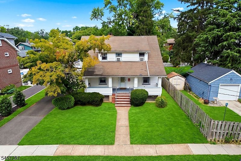 1st image of 33 Pine St