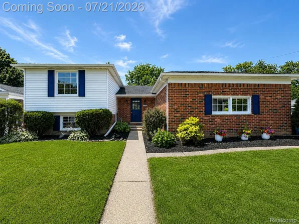 2880 Renfrew St, Ann Arbor, MI 48105