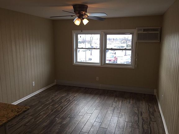 2nd image of 564 Estate Ln #22-3