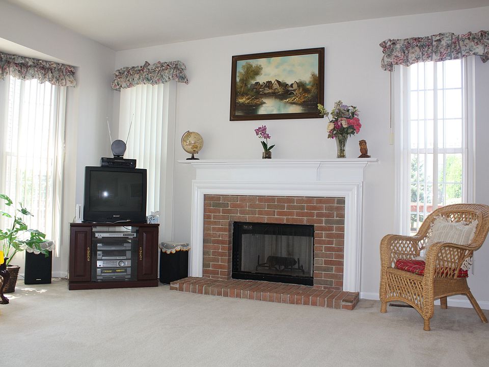 1st image of 1376 Glengarry Blvd