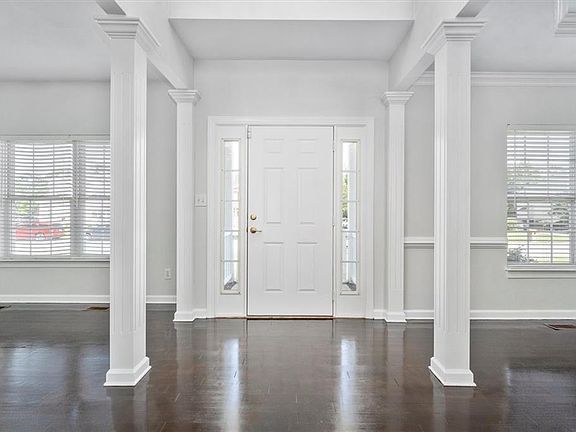 3rd image of 1435 Monarch Ct