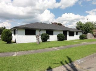 100 Glenwood Dr, Houma, LA 70363