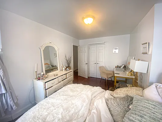 Rented by Corcoran | media 23