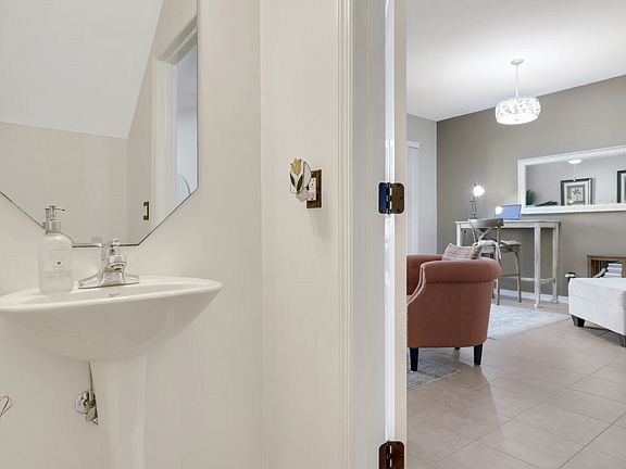 5th image of 9723 Heatherstone Lake Ct