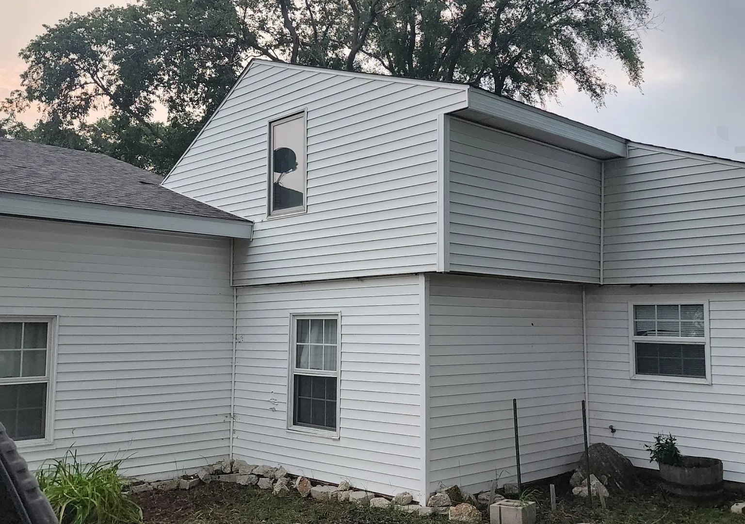 4 bed, 1500 sqft, $2,195 — Photo 2