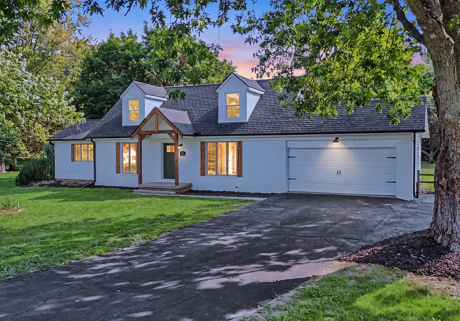 4 bed, 1988 sqft, $3,500 — Photo 4