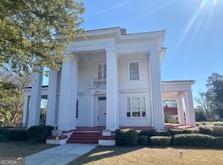 41 S 2nd Ave, Mc Rae, GA 31055