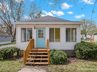 147 N Main St, Kent City, MI 49330