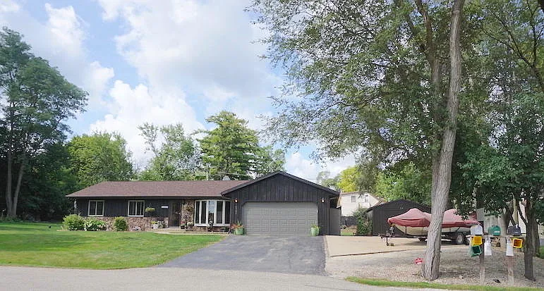 6142 243rd Ave photo 1