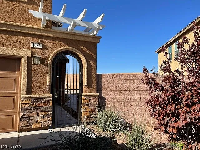 Building Photo - 1053 Cactus Rock St