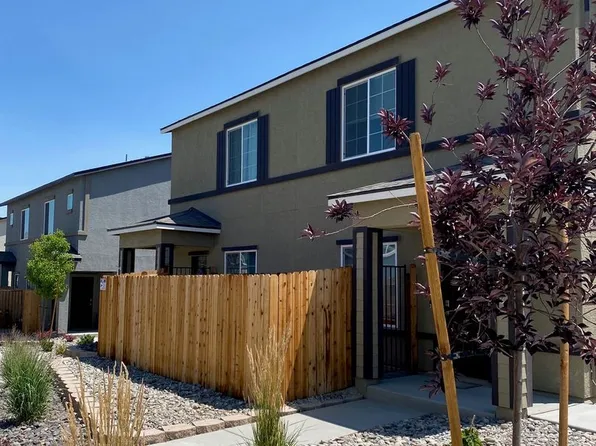 525 Autumn Breeze Cir, Reno, NV 89511