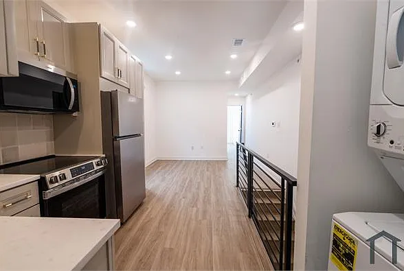 2 bed, 1007 sqft, $1,500 — Photo 3