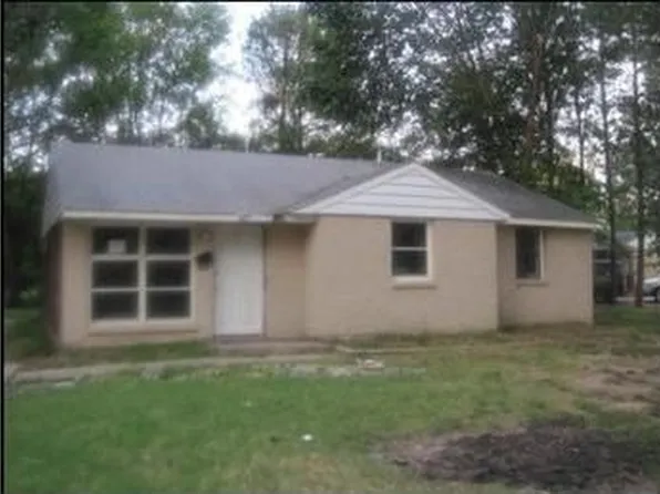 481 N 27th St, West Memphis, AR 72301