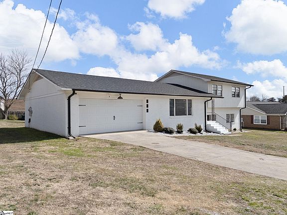 2nd image of 508 American Legion Rd